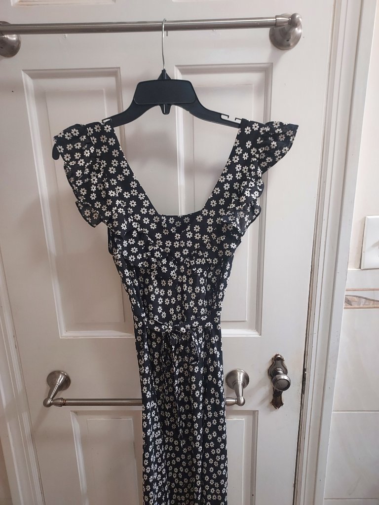 Realisation Par The Minnie Black White Floral Short Sleeve Dress — image 5 of 8